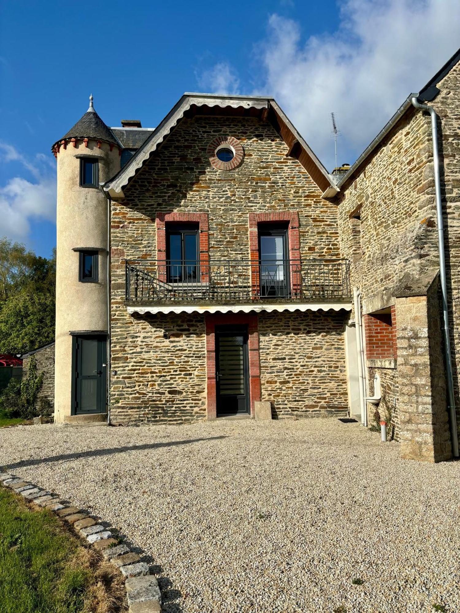 Gite De La Petite Tour Pontorson Exterior foto