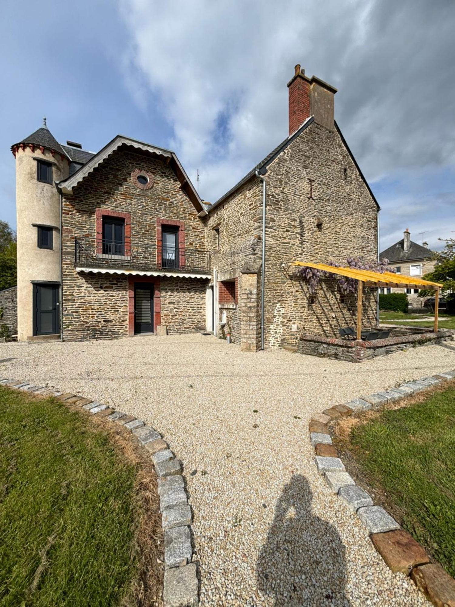 Gite De La Petite Tour Pontorson Exterior foto